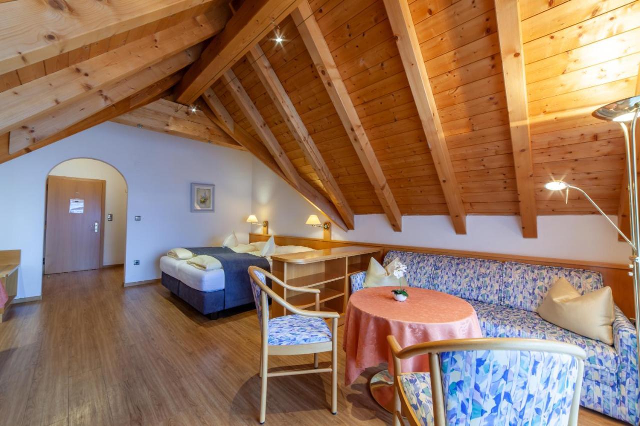 Fruehstuecks-Hotel Olympia Tirolo Dış mekan fotoğraf